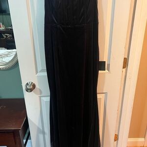 Lulu's Midnight Velvet Dress